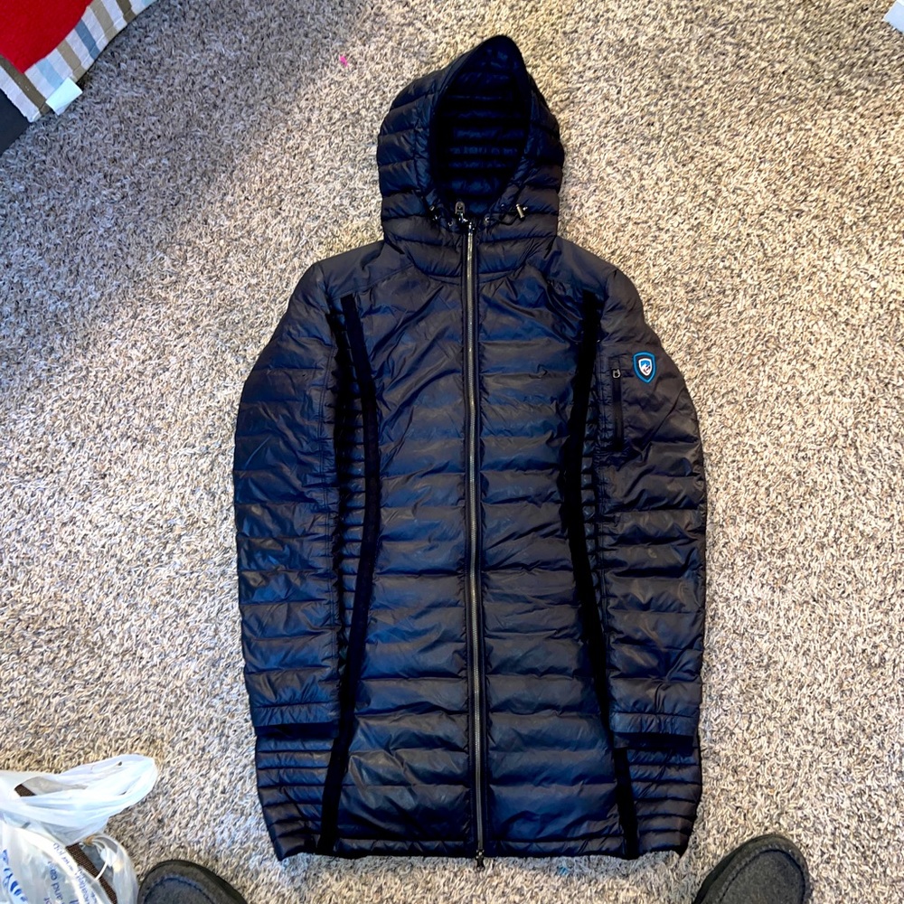Kuhl Black Puffer Jacket with Hood and Quilted Design